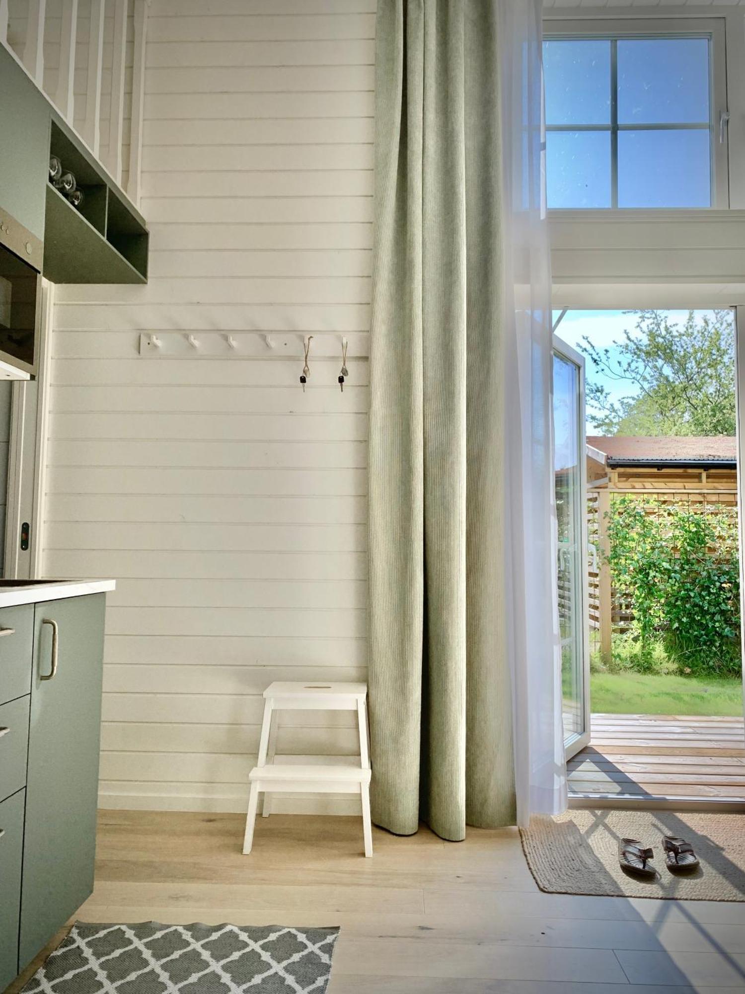 Strandnaera, Pergola, P-Plats I Hoellviken المظهر الخارجي الصورة